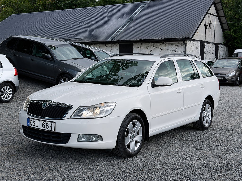 Skoda Octavia Kombi 1.4 TSI Elegance, drag, nybesiktad, 122hk, 2011