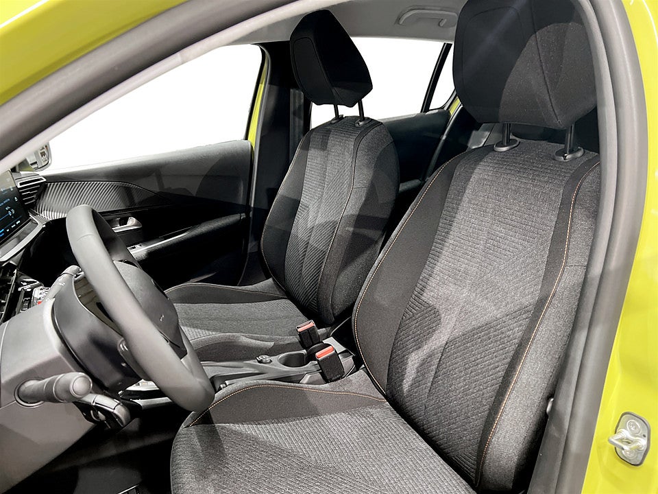 Bild på Peugeot 208 Edition Hybrid 110hk - INK SERVICEAVTAL