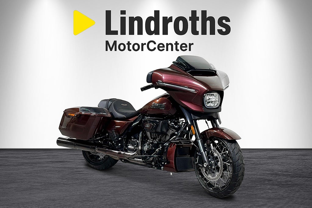 Harley-Davidson Street Glide CVO 121 VVT " OMG.LEV " 