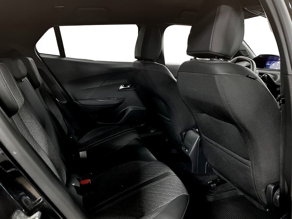 Bild på Peugeot 2008 Allure 1.2 PT 130hk Aut B-KAMERA CARPLAY