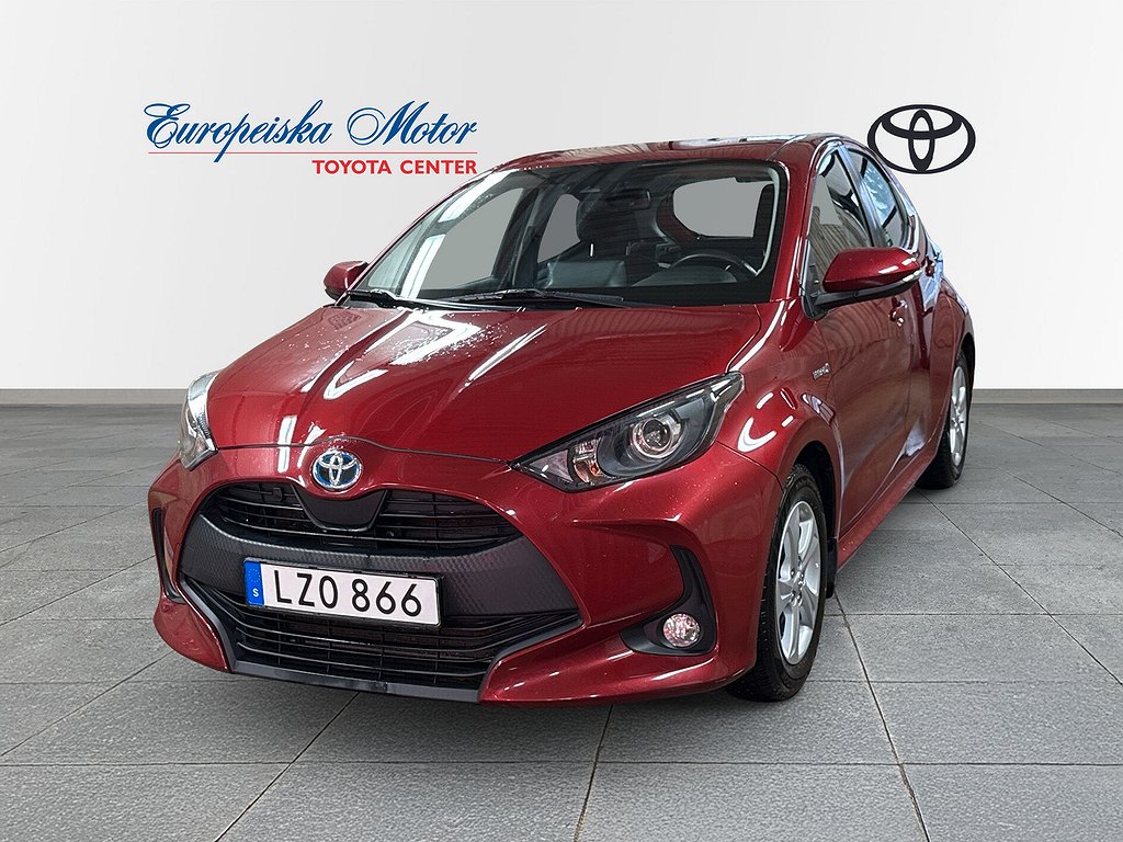 Toyota Yaris 1,5 HYBRID ACTIVE KOMFORTPAKET V-HJUL M-VÄRMARE