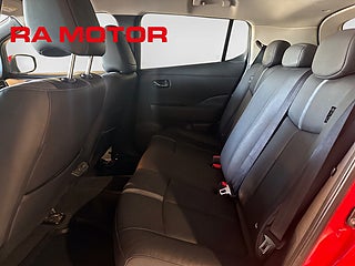 Halvkombi Nissan Leaf 11 av 23