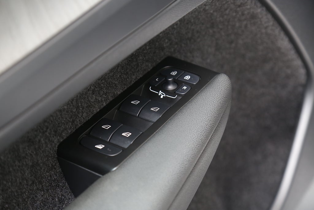 Volvo XC40 Recharge T4 Plug-in Inscription H/K Orrefors Drag Moms 2022