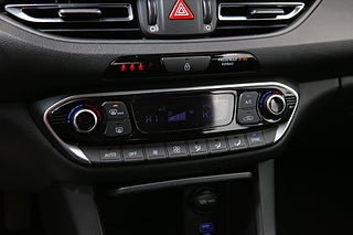 Halvkombi Hyundai i30 19 av 22