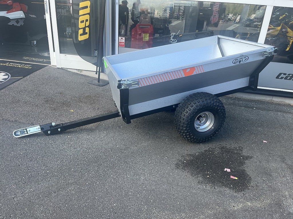 Övriga Gårdsvagn Black Wolf 