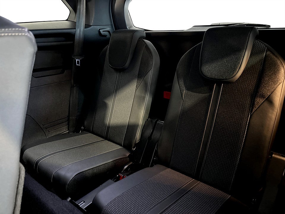 Bild på Peugeot 5008 GT 1.2 PT 130hk Aut 7-SITS DRAG B-KAMERA