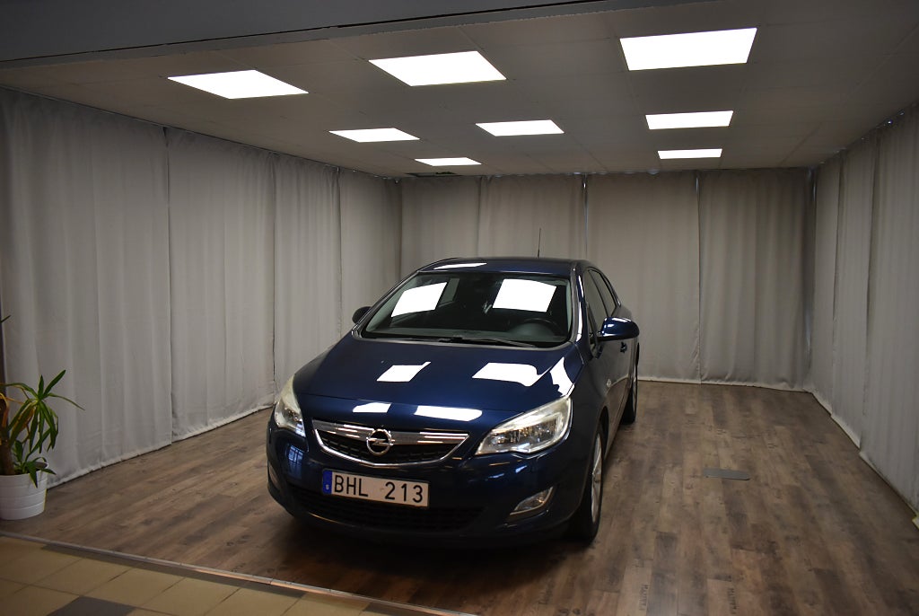 Opel Astra 1.6 ECOTEC 115hk Automat Ny Servad *11945 mil* 3,99%