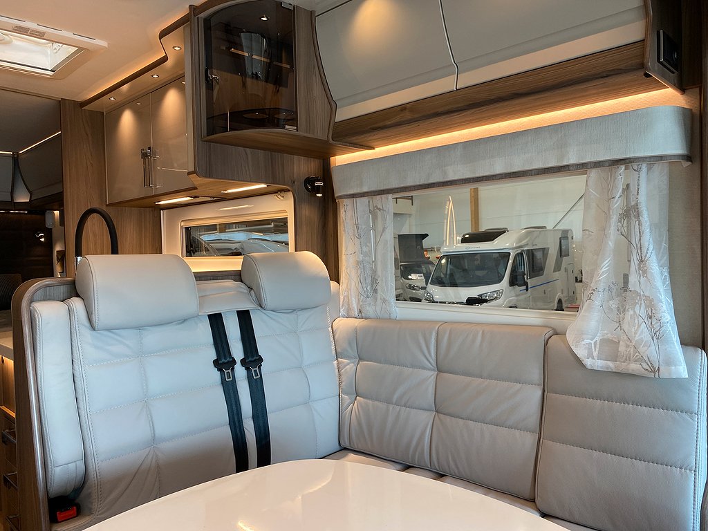 Kabe Imperial TravelMaster 810 LT / Cinderella / Badrum Bak - Kabe