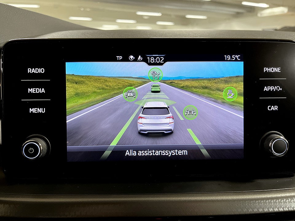 Bild på Skoda Kamiq Adventure Edition Style 1.0 TSI 110hk Aut DRAG V-HJUL