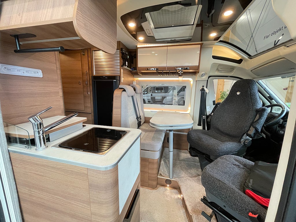 Rapido V55 140 /Solcell/Automat 160hk/En ägare/Fint skick/B-körkort - Rapido