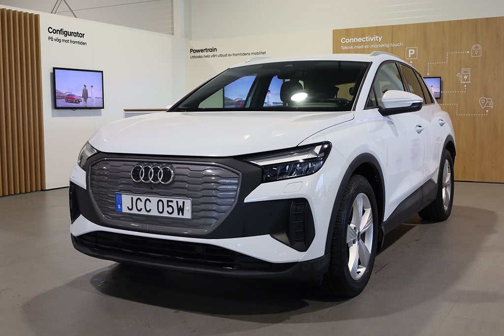 Audi Q4 E-Tron e-tron Proline CarPlay Värmare PDC Leasbar 2023