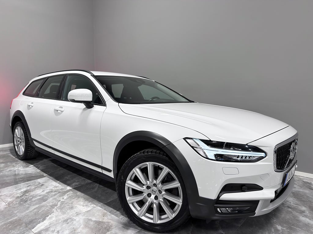 Volvo V90 Cross Country D4 AWD Automat/Värmare/GPS/VOC/Drag/Fullservad/190HK