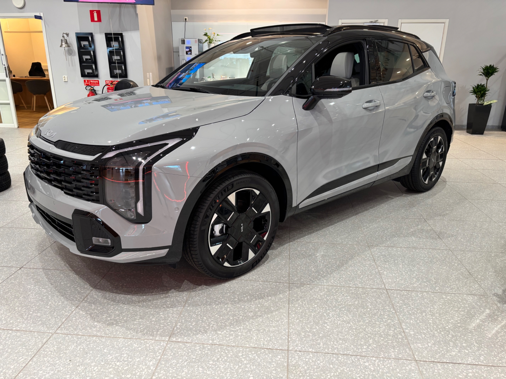 Kia Sportage PHEV GT-Line 291HK 2026, photo 7/10