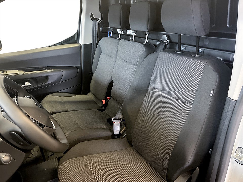 Bild på Peugeot Partner Plus 130hk Aut L2 - EDITION! SERVICE & VINTERHJUL INGÅR