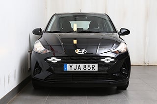 Halvkombi Hyundai i10 8 av 17