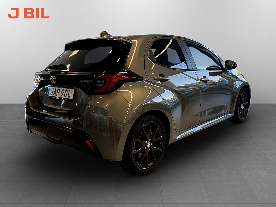 Bild på Toyota Yaris Style Hybrid CVT 116hk Aut B-KAMERA CARPLAY