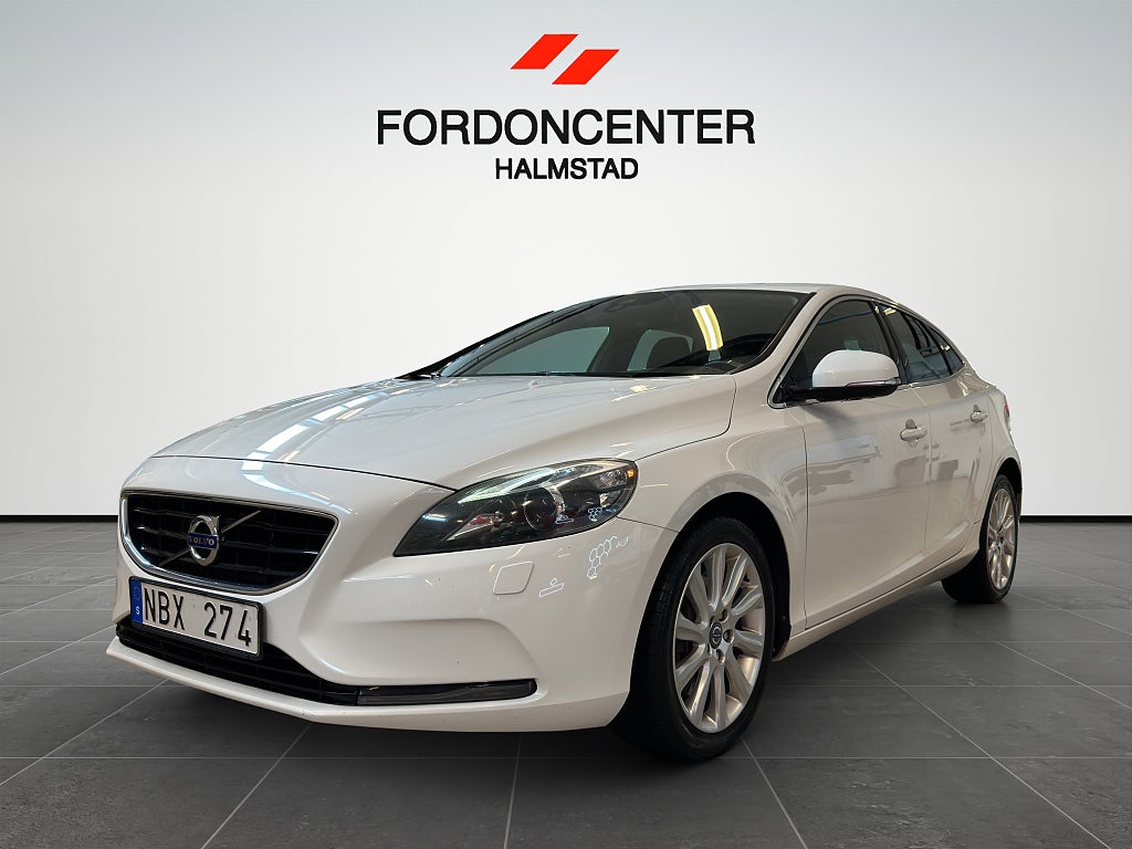 Volvo V40 D3 150hk Summum, Backkamera|Drag|Skinn|Värmare