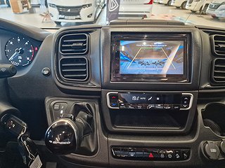 Husbil-halvintegrerad Adria CORAL 670 SC PLUS 13 av 28