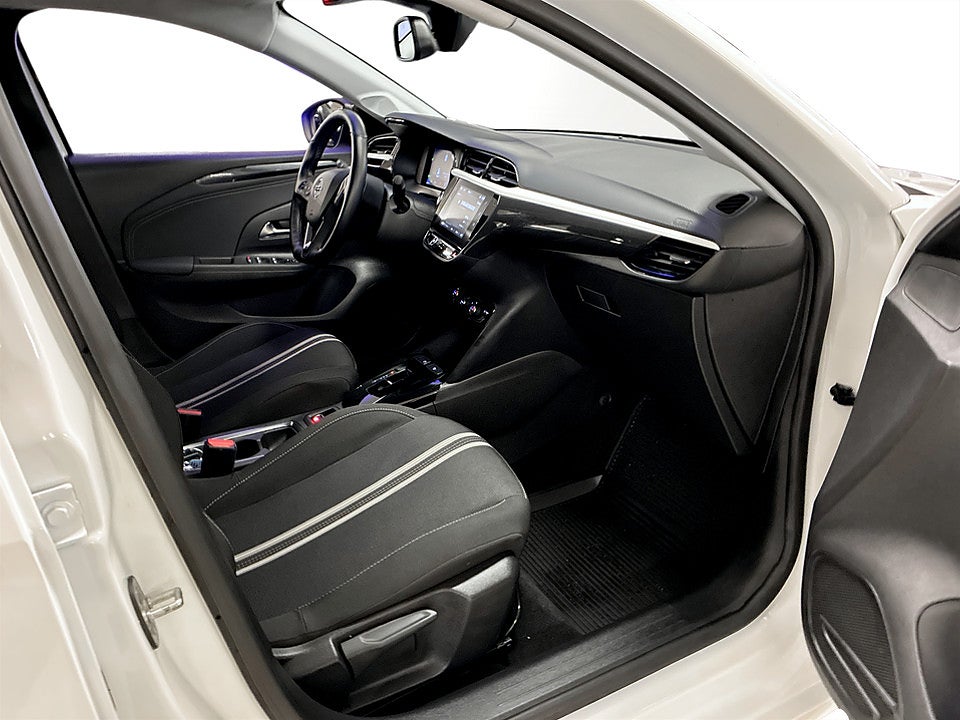 Bild på Opel Corsa-e D&T 50 kWh 136hk Aut B-KAMERA CARPLAY RATTVÄRME