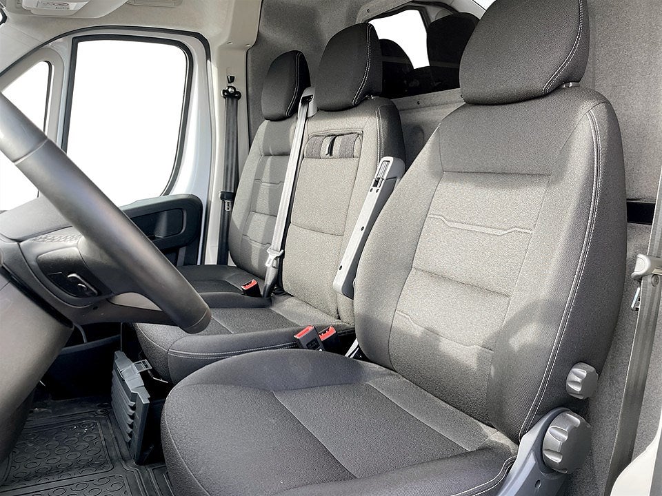 Bild på Peugeot Boxer BlueHDi 140hk Aut L3H2 - DEMO