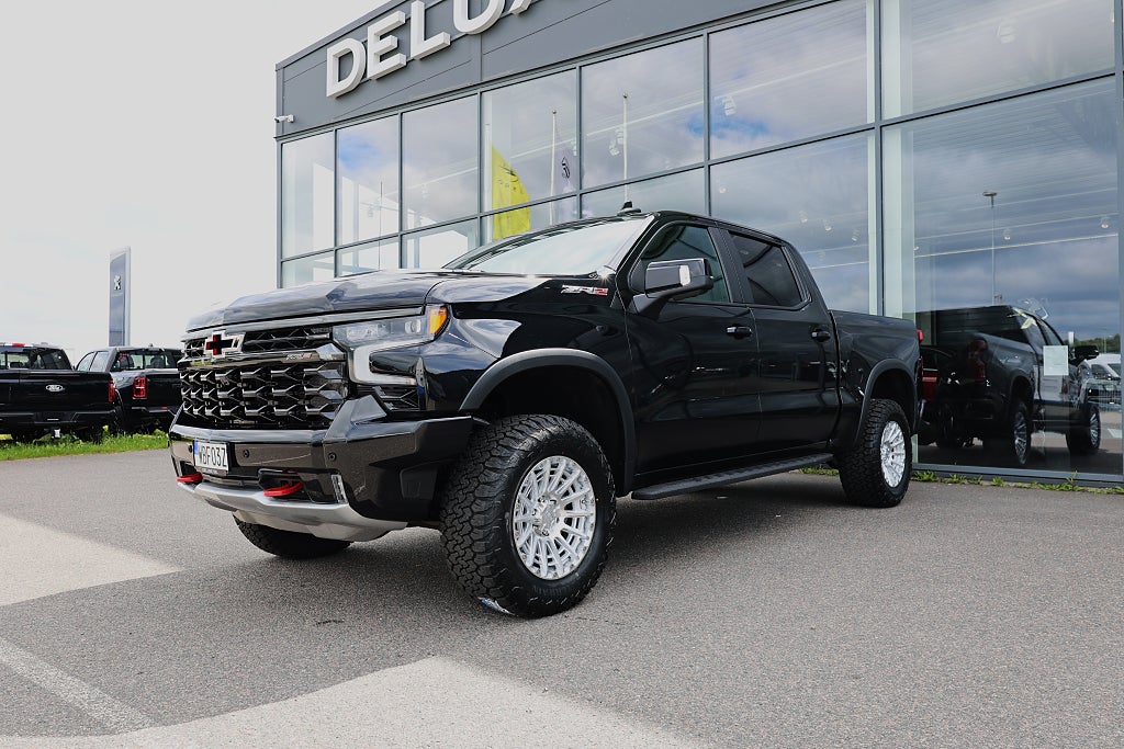 Chevrolet Silverado ZR2 6.2L V8 1500 Crew Cab LÅG SKATT 3066kr/år