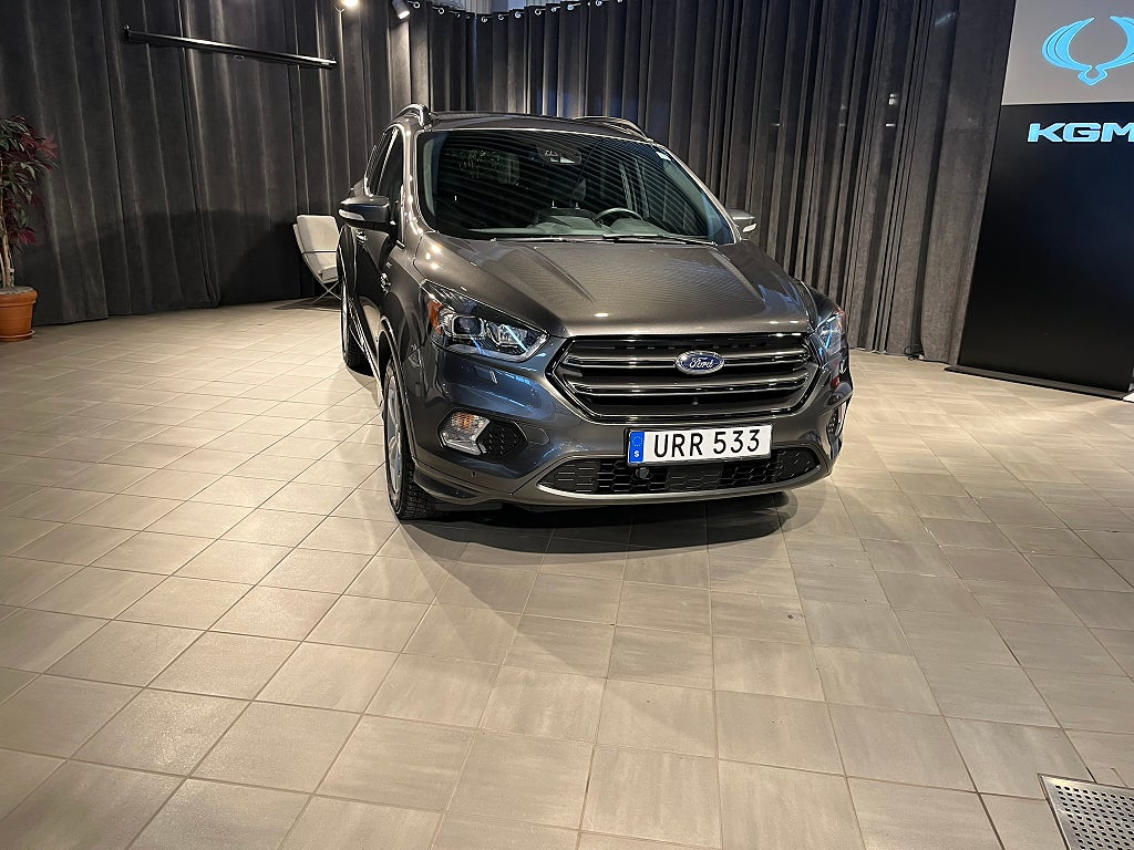 Ford Kuga 1.5T (182HK) AWD  ST-Line Business 