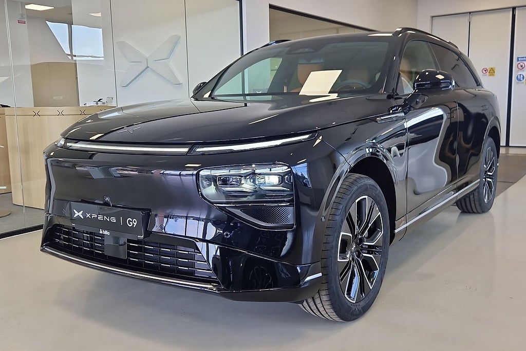 XPENG G9 RWD Standard Range /DRAGKROK / PANORAMA / NAVI/ KAMERA