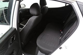 Halvkombi Hyundai i10 22 av 23