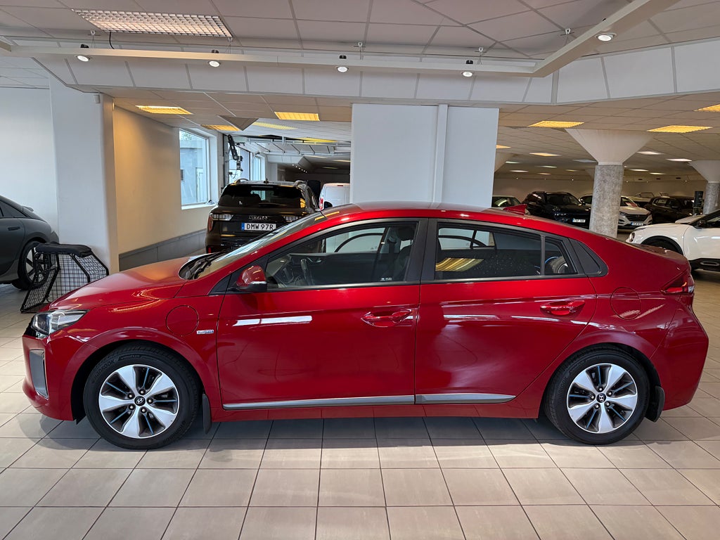Hyundai IONIQ Plug-in 1.6 + 8.9 kWh DCT Comfort Eco Euro 6 V-hjul 