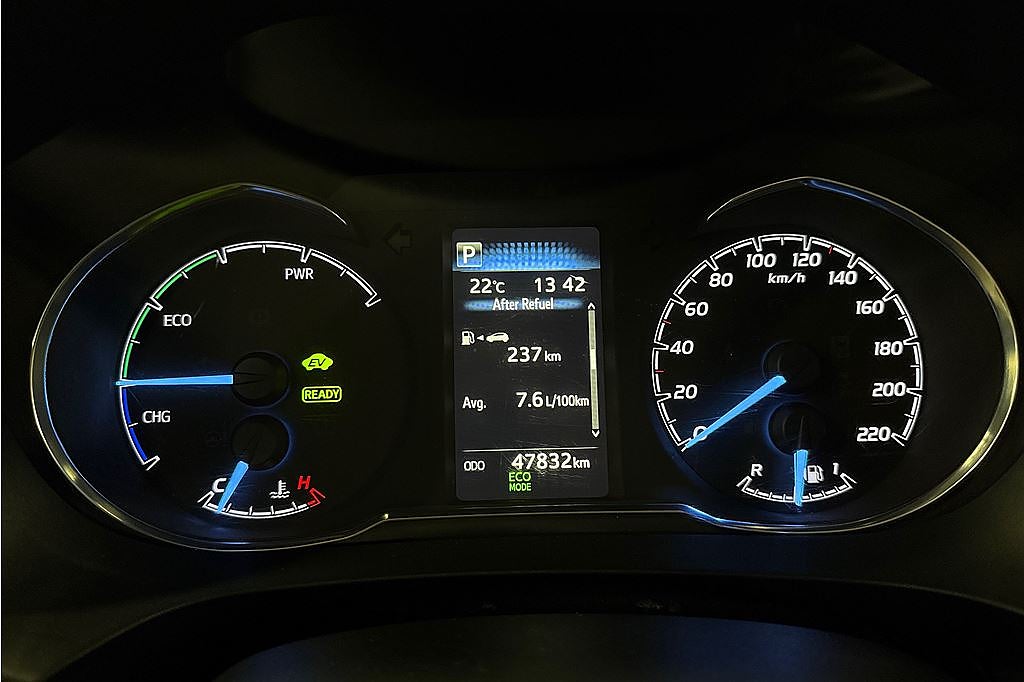 Toyota Yaris Hybrid, 1 brukare, FR 2,95%, P-sensorer fr & bak, tonade rutor