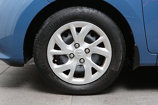Halvkombi Hyundai i10 8 av 21