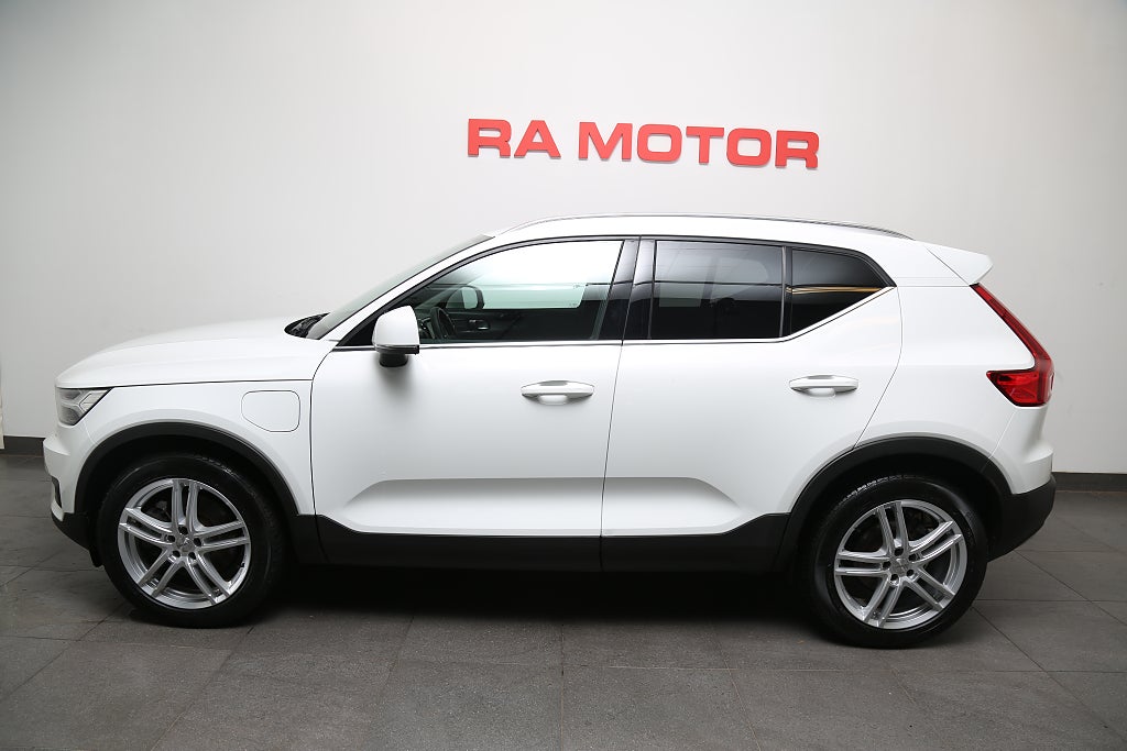 Volvo XC40 Recharge T4 Plug-in Inscription H/K Orrefors Drag Moms 2022