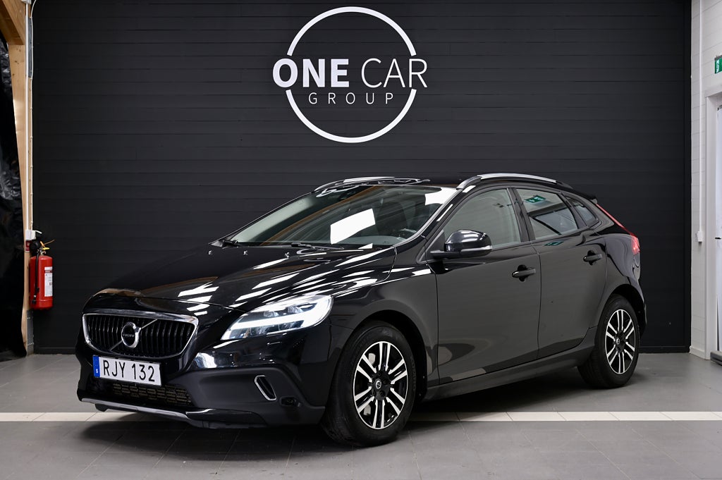 Volvo V40 Cross Country T4 AWD Momentum Kamera Nyserv 190hk