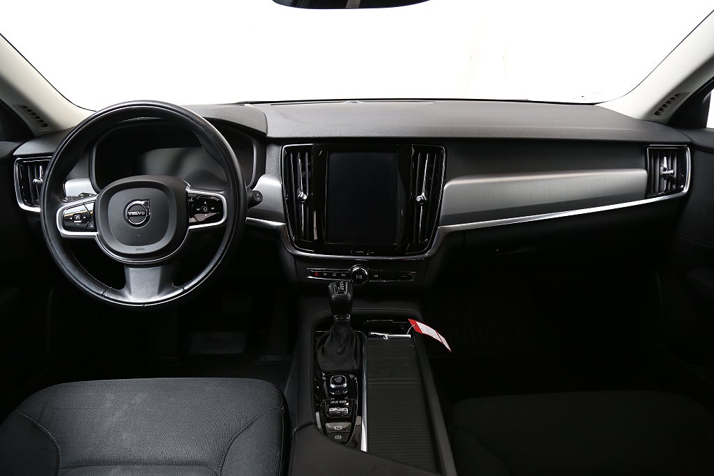 Volvo V90 T4 190hk Momentum SE Aut Head-up Kamera VOC Drag 2019