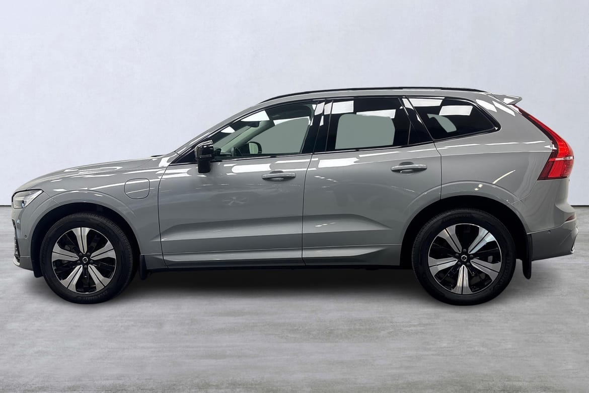 Volvo XC60 T6 Plus Dark Edition 2025, bild 2/10