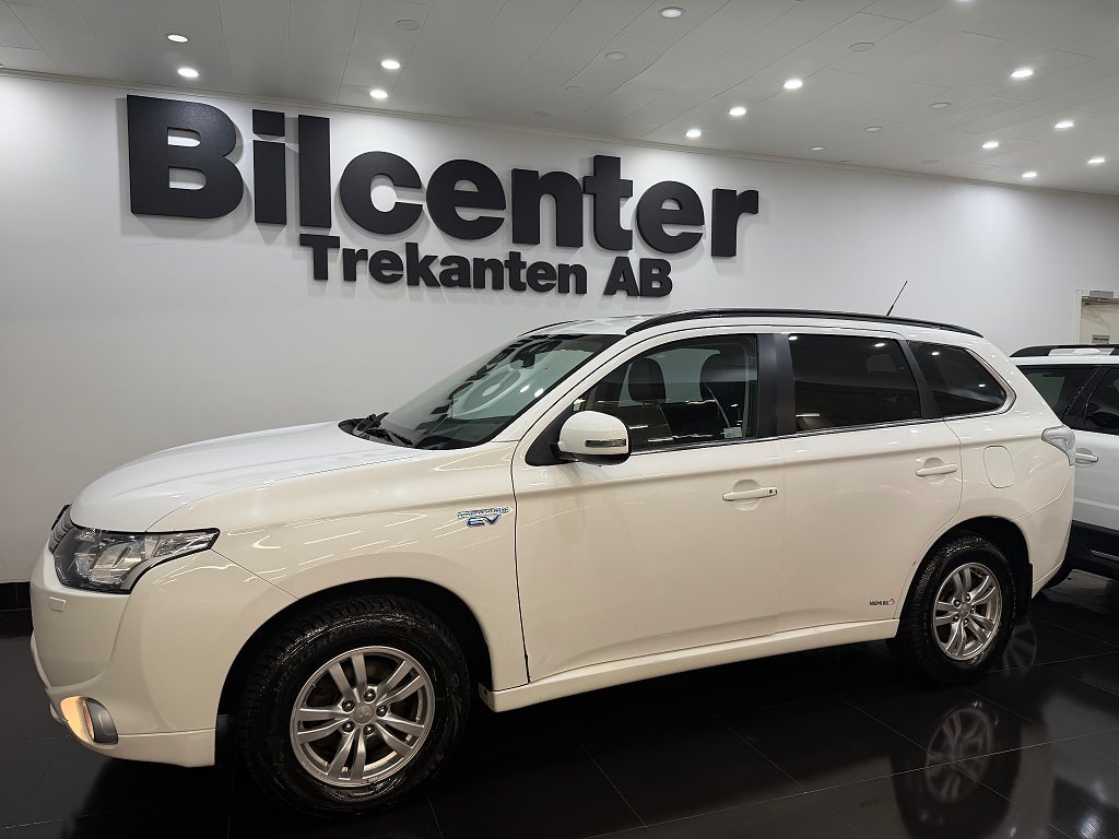 Mitsubishi Outlander PHEV CVT Business Euro 5 Dragkrok