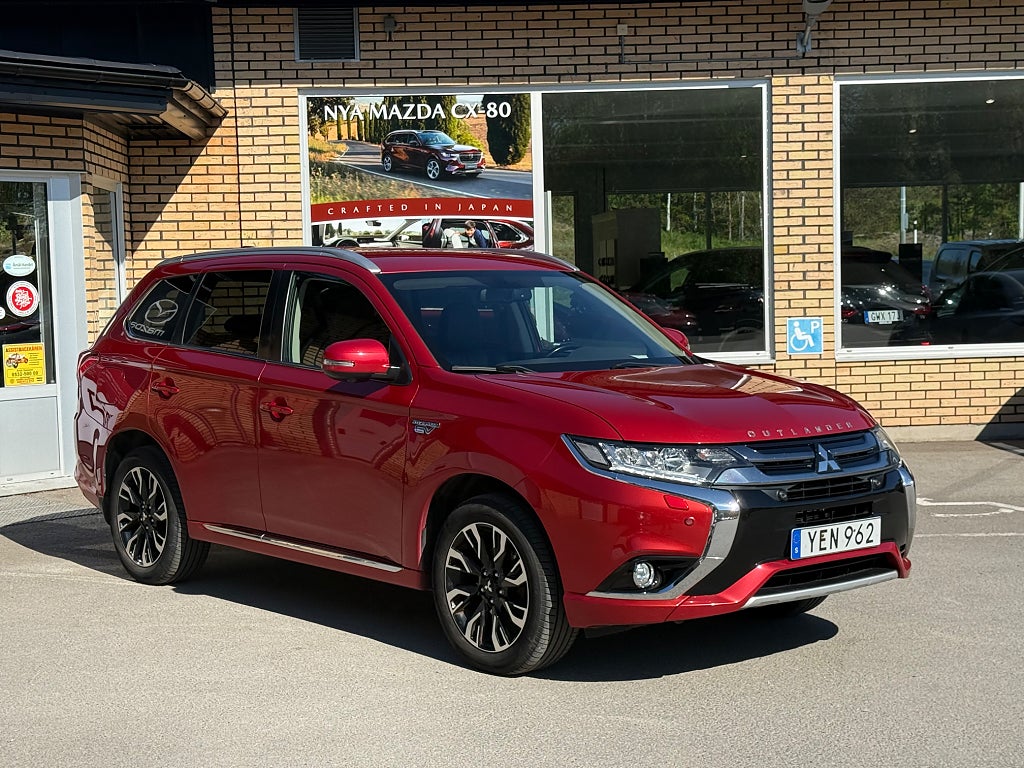 Mitsubishi Outlander Business 2.0 PHEV CVT 4WD (203hk) Euro 6/ Drag / V-hjul
