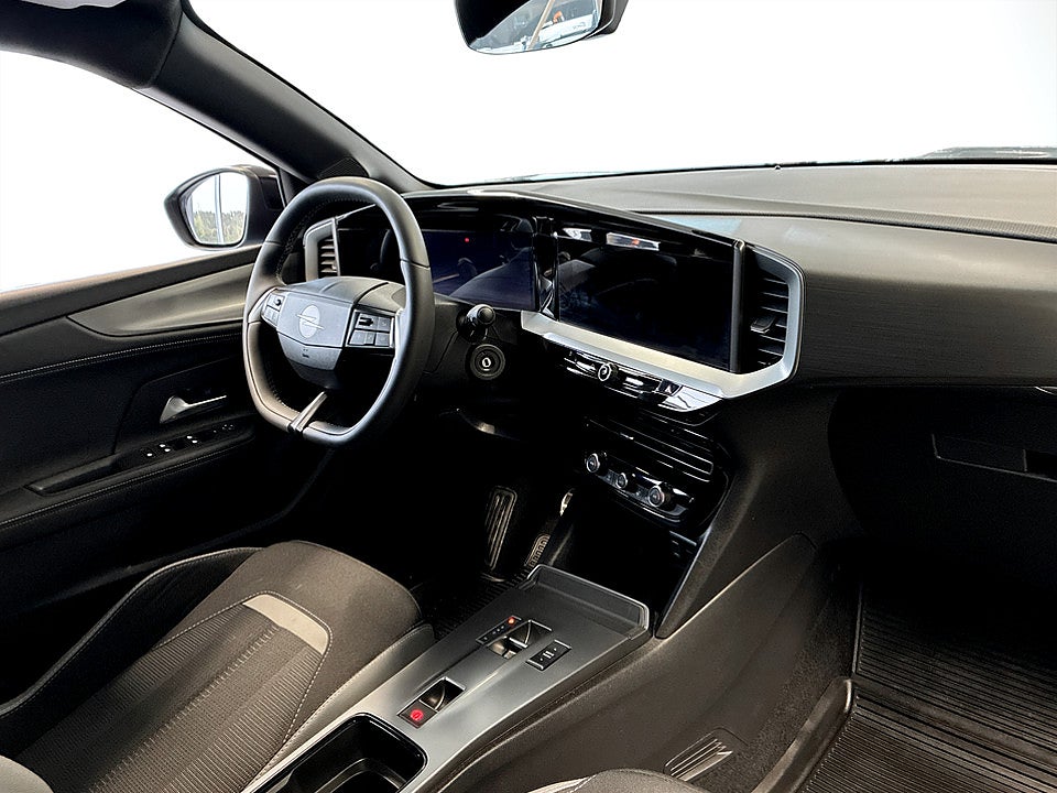 Bild på Opel Mokka GS Hybrid 1.2 Turbo 145hk Aut B-KAMERA CARPLAY