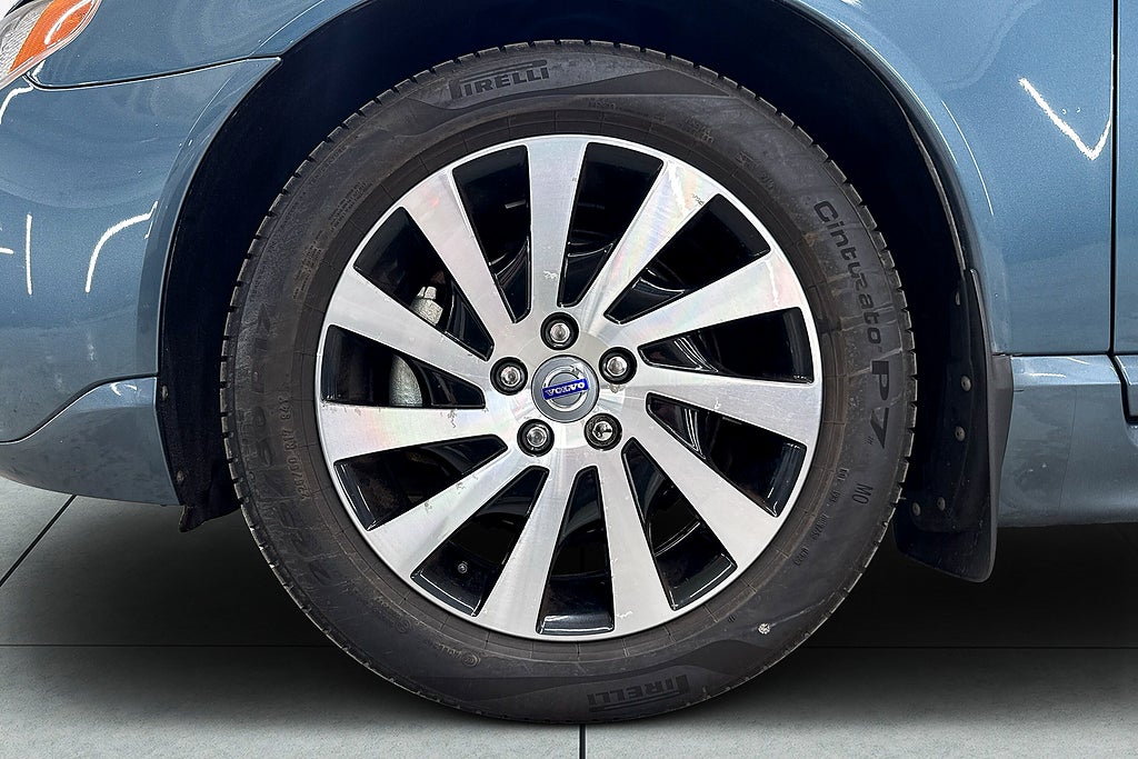 Volvo V70 2013