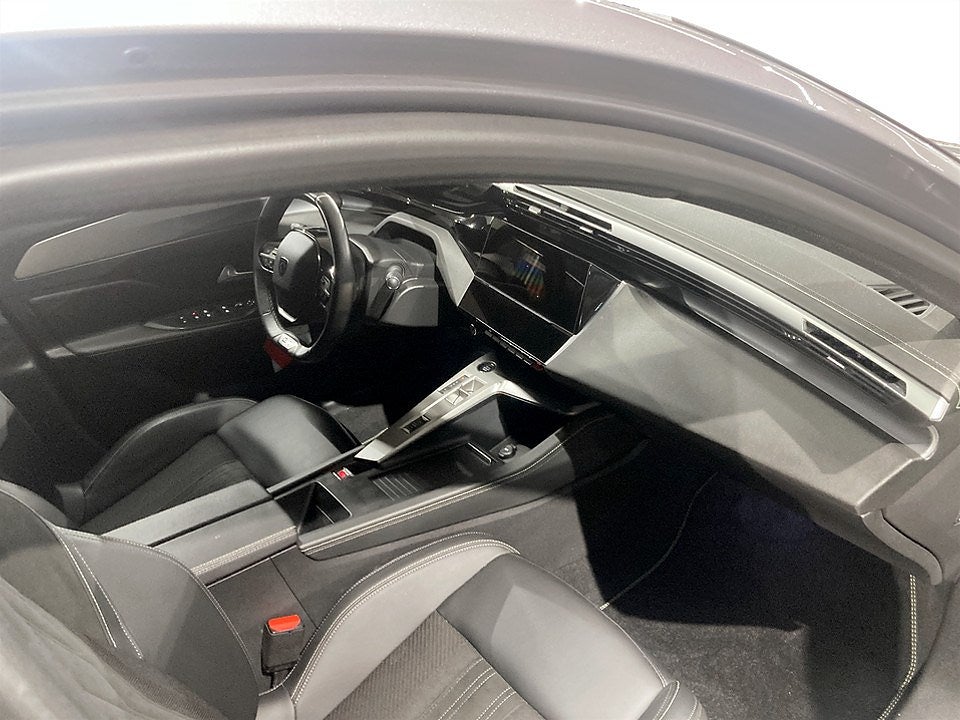 Bild på Peugeot 308 5D GT 1.2 PT 130hk Aut - B-KAMERA, CARPLAY