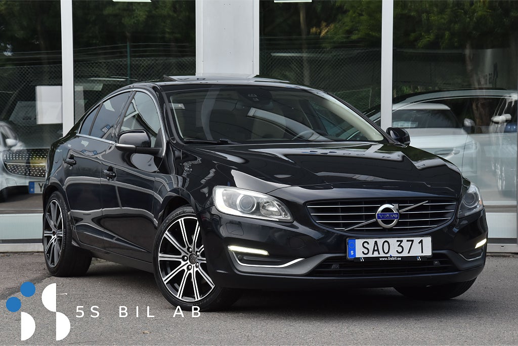 Volvo S60 D5 Summum DRAG VÄRM PANO MEMORY NAVI RATTVÄRME 215HK