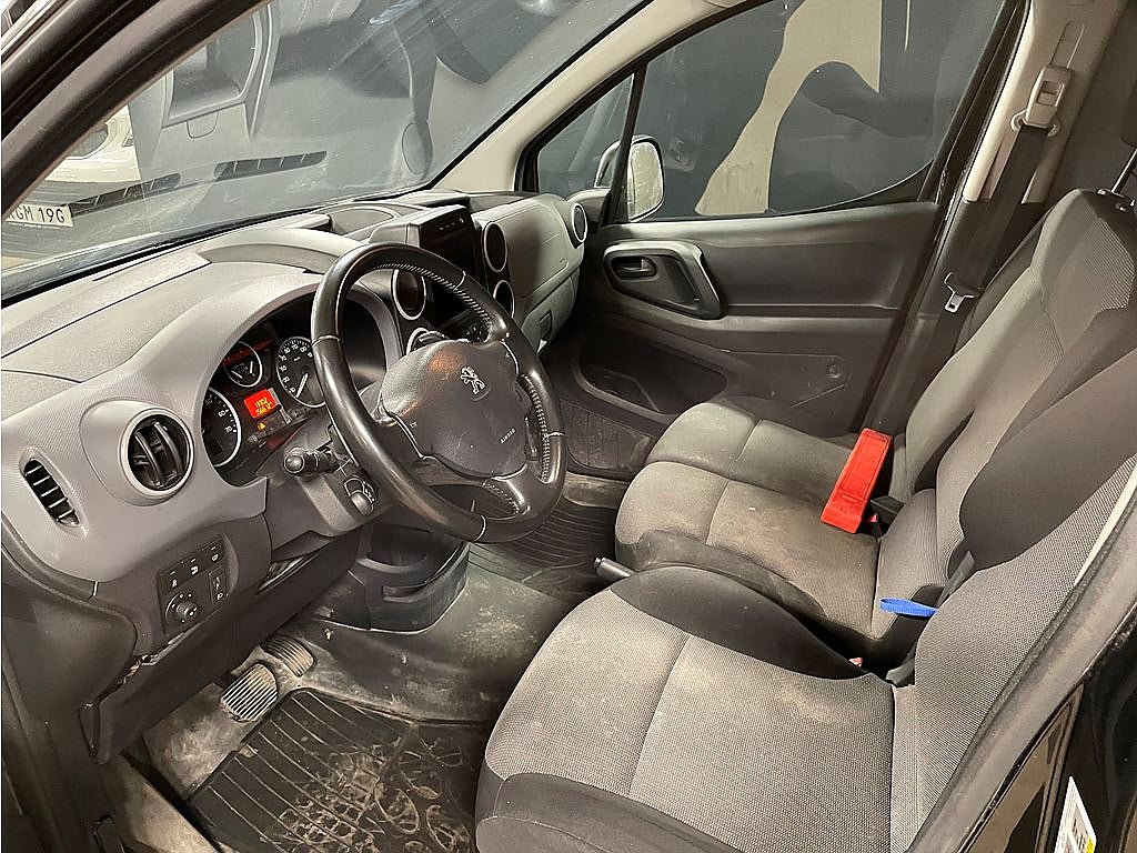 Bild på Peugeot Partner 1.6 BHDi 100hk EGS Aut L1 - NYSERVAD