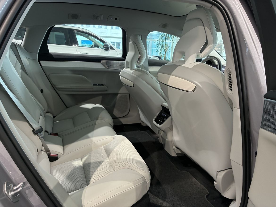 Volvo ES90 2026, bild 7/33