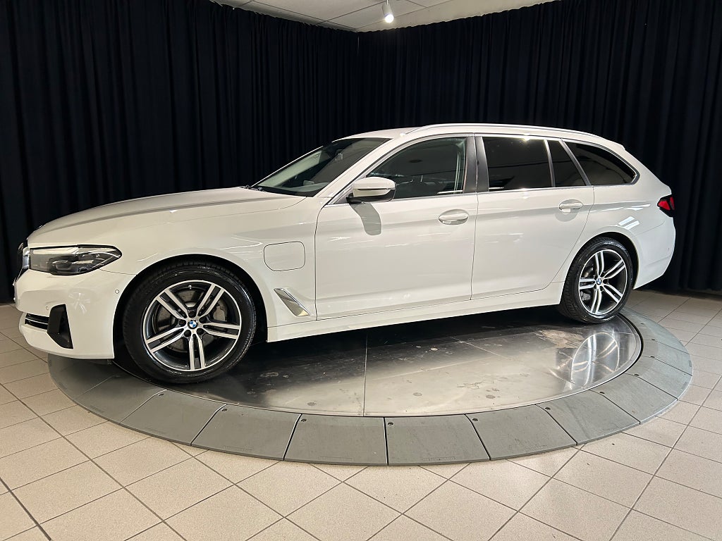 BMW 530e 2021 - miniatyr 4