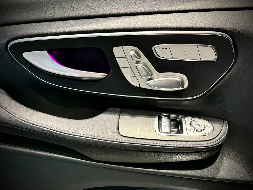 Mercedes-Benz V 300d 4MATIC AMG Läder Värmare El-dörrar 6sits - bild 12