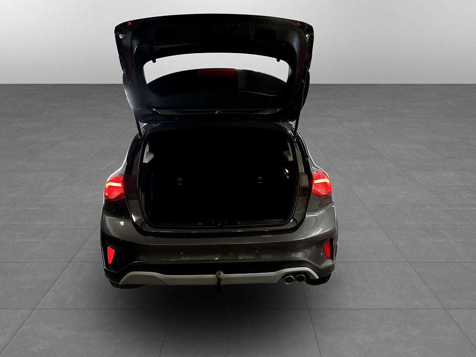 Bild på Ford Focus Active 5dr 1.0 EcoBoost 125hk Aut DRAG RATTVÄRME