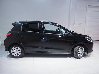 Halvkombi Mitsubishi Space Star 3 av 20