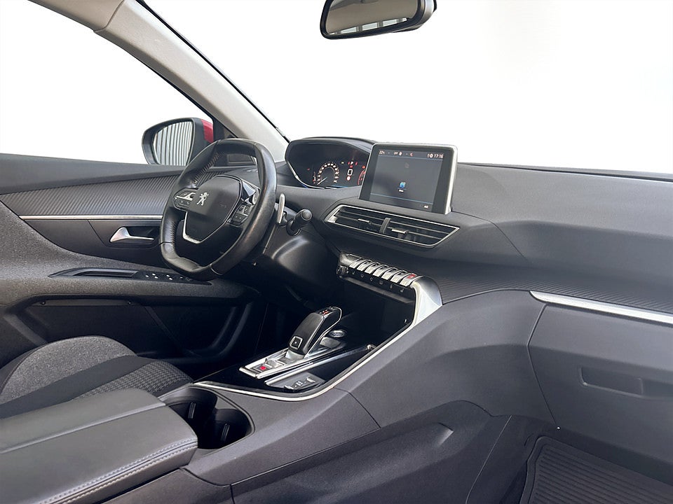 Bild på Peugeot 3008 Active Pack 1.2 PT 130hk Aut P-SENSORER NAVI