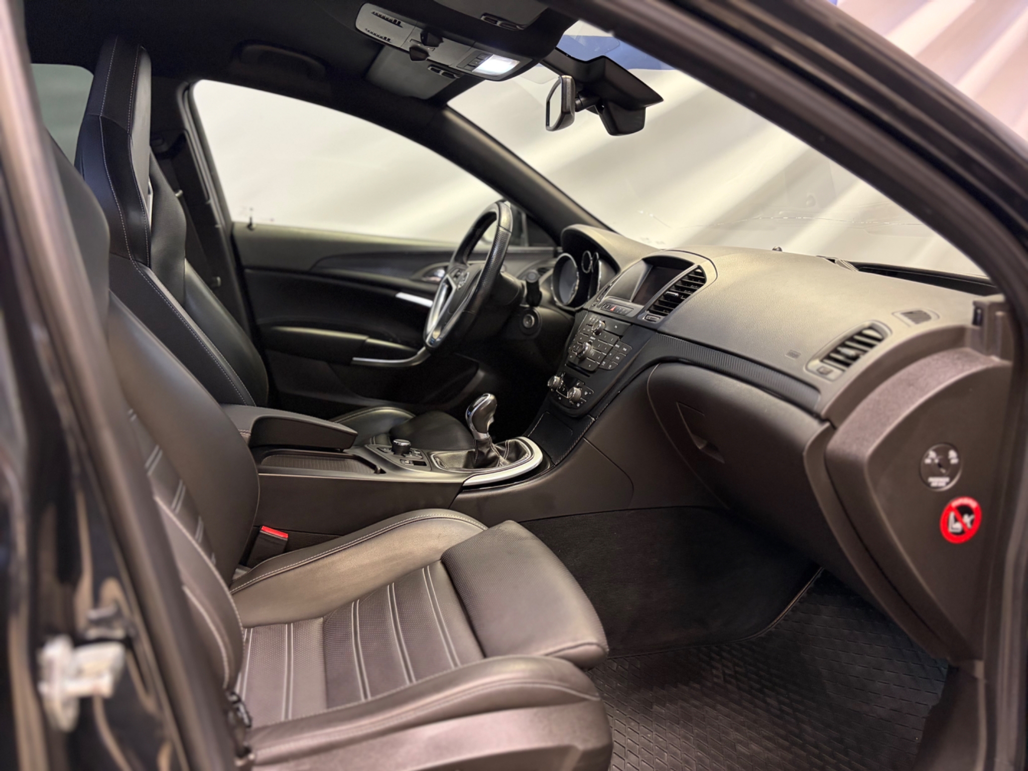 Opel Insignia 2010, kuva 7/10