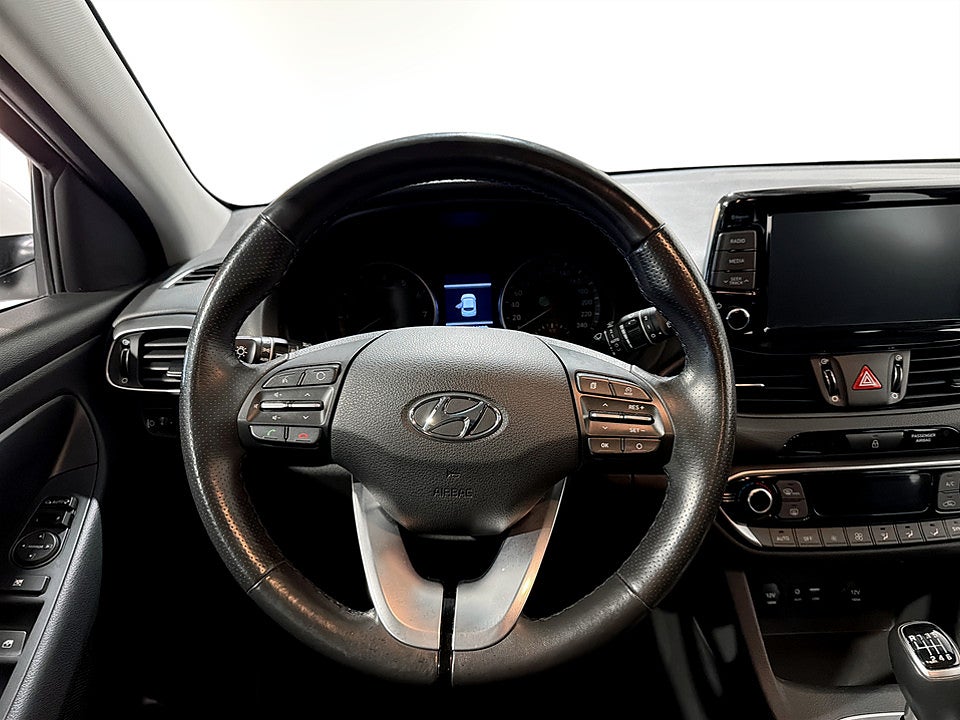 Bild på Hyundai i30 Trend 1.0 T-GDI 120hk B-KAMERA RATTVÄRME